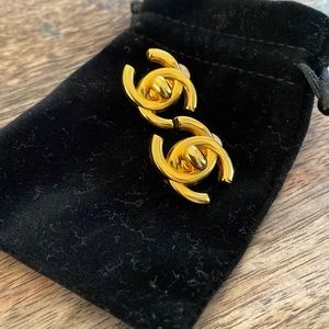 Chanel Gold Vintage CC turn lock clip on earrings